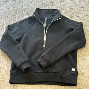 Black half zip Vuori sweatshirt! Women’s size XS